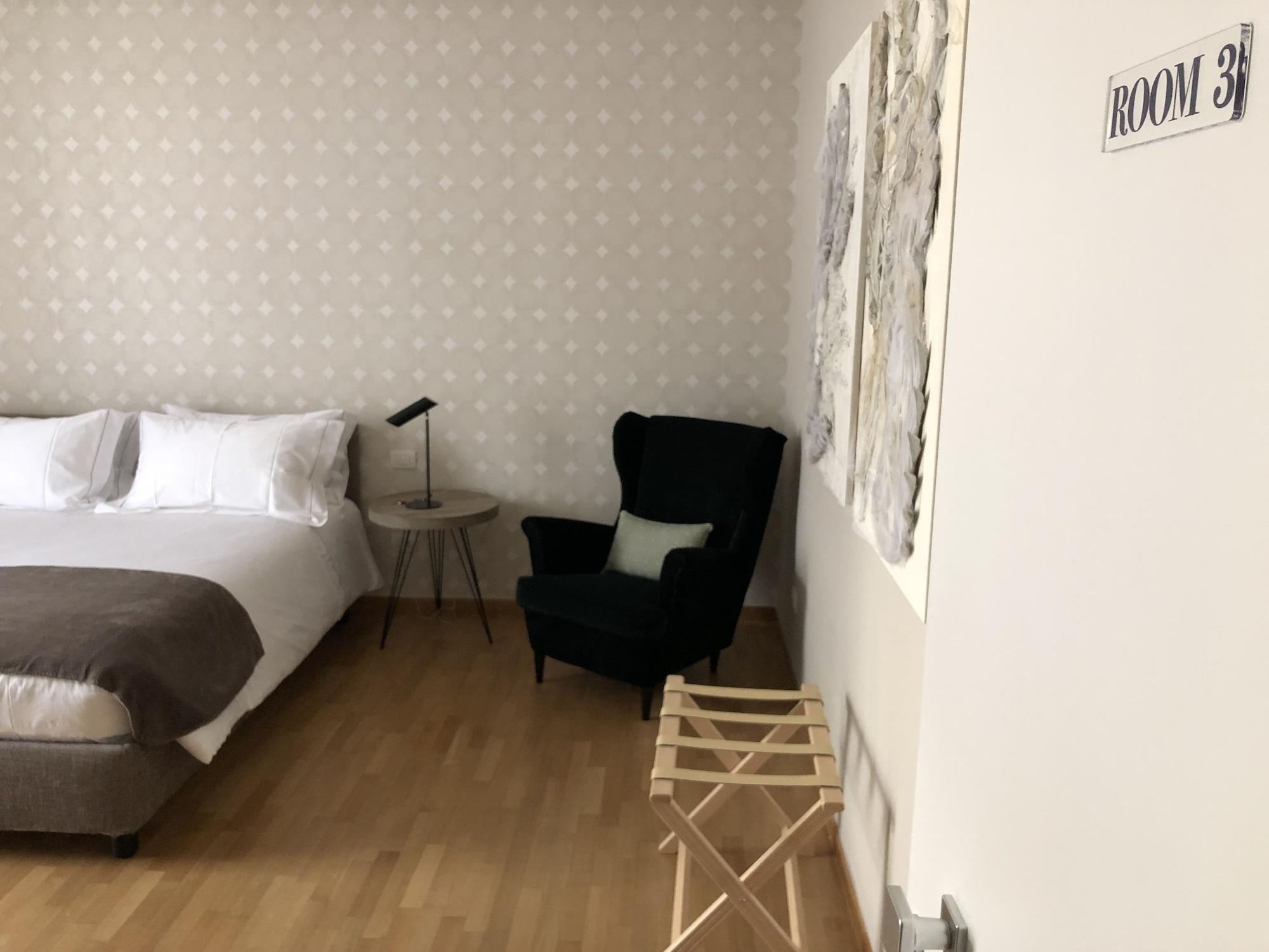 200 Rooms & Terrace Bari Exterior foto